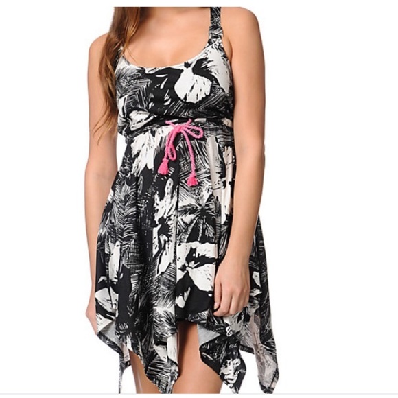 black and white hawaiian dress